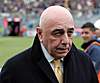 Clicca sull'immagine per ingrandirla

Nome:   Galliani3.jpg 
Visite: 7 
Dimensione:   26.6 KB 
ID: 122043